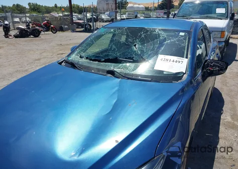 2018 Mazda Mazda3 Touring z USA, uszkodzony, nr VIN 3MZBN1V33JM204161